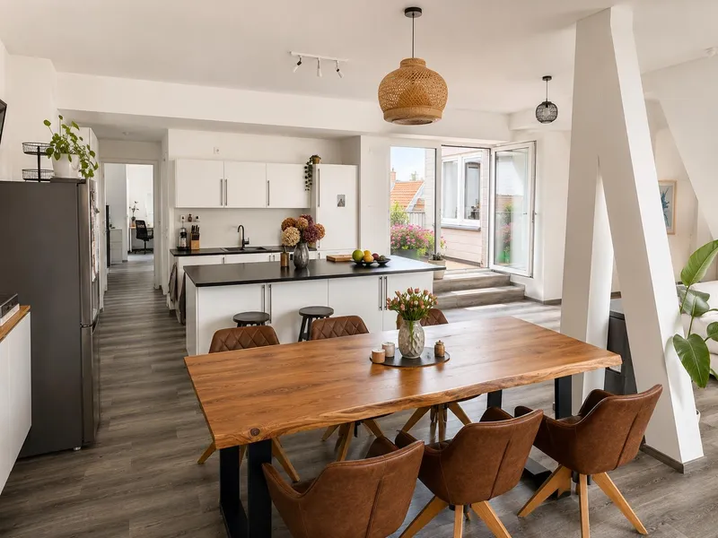 DG Wohnung mit 4 Zimmer - 4M Deckenhöhe - 2 Terassen — photo 1